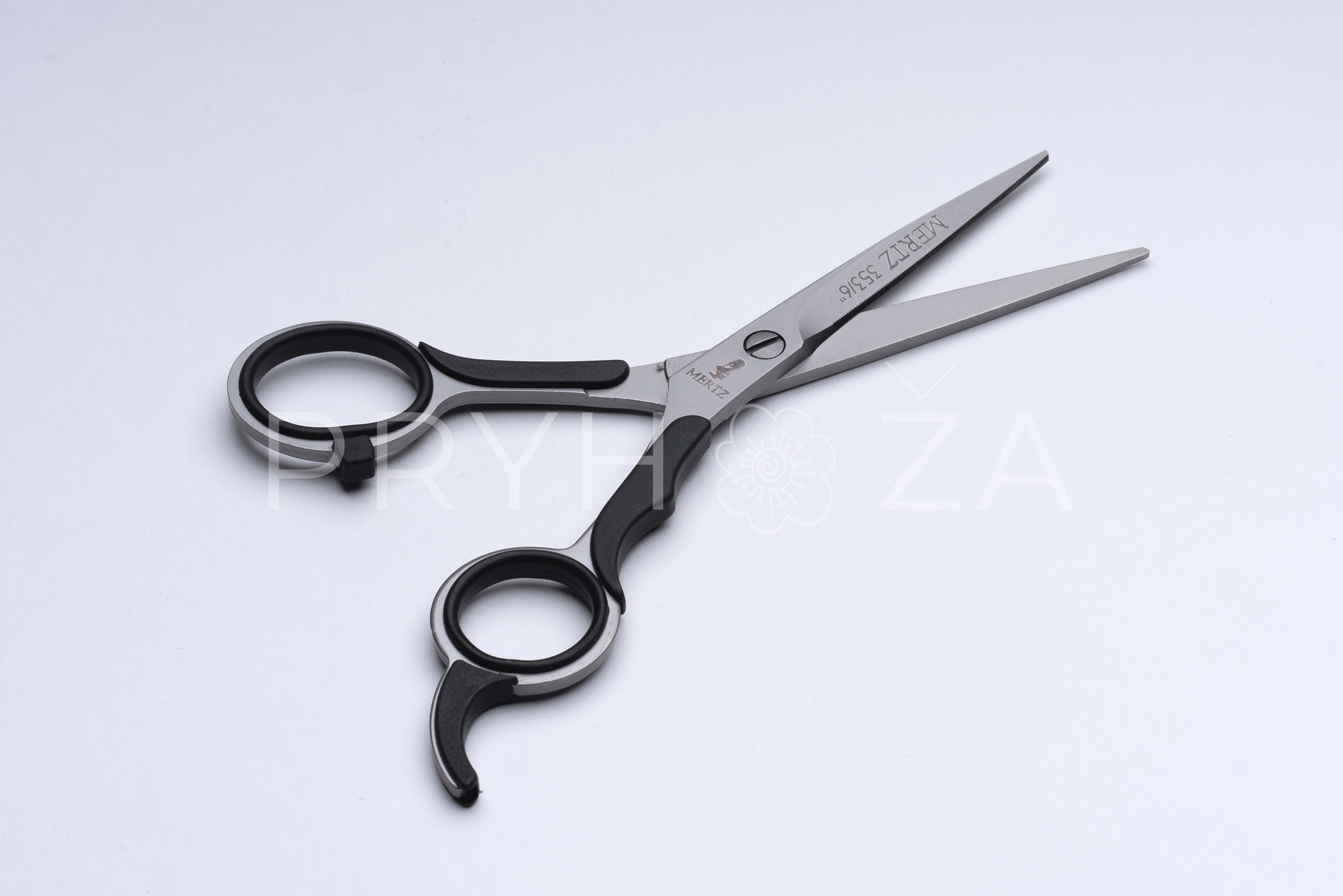 353/6" Ножницы парикмахерские прямые Mertz