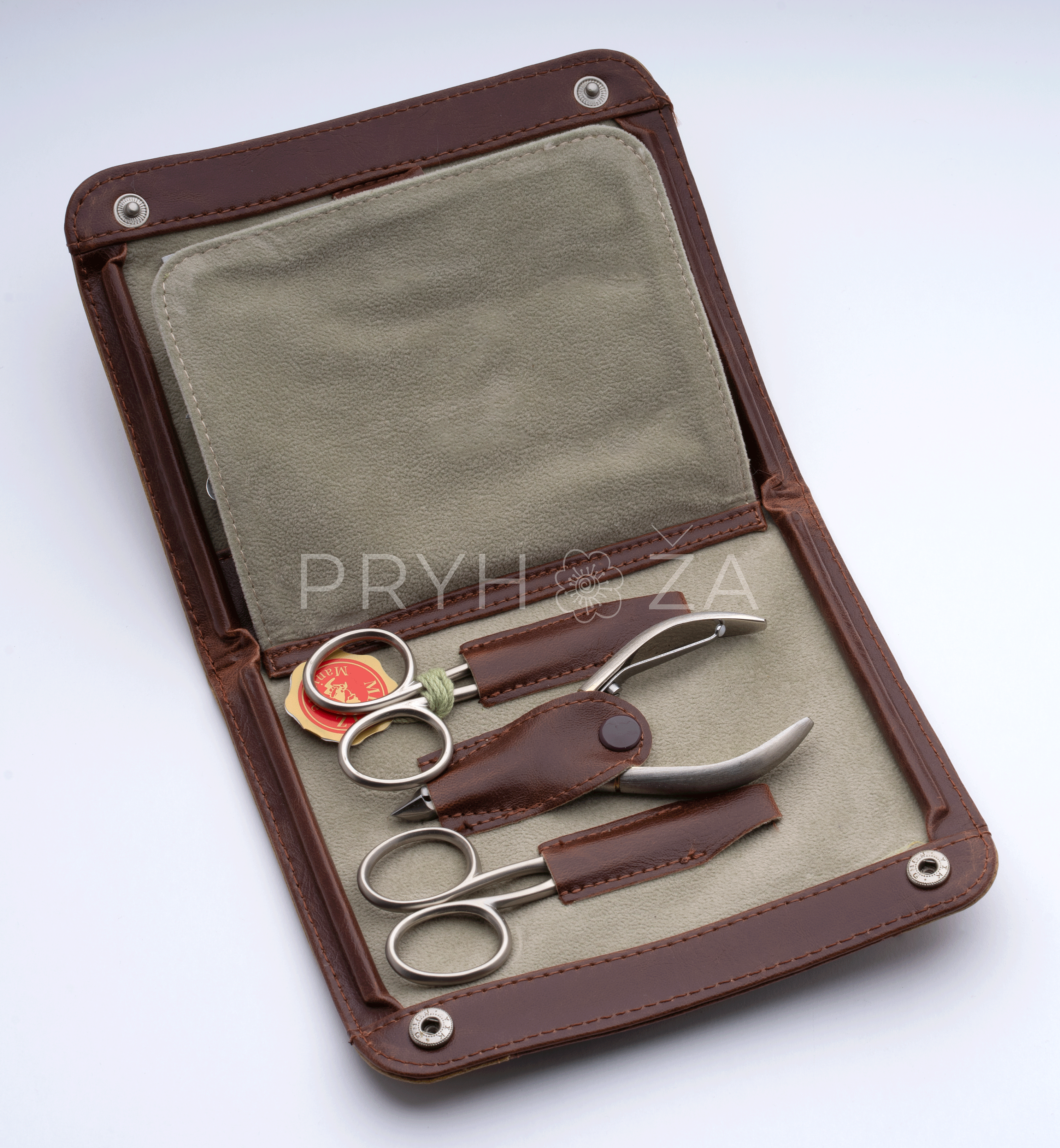 8422D Набор маникюрный Mertz 8 пр