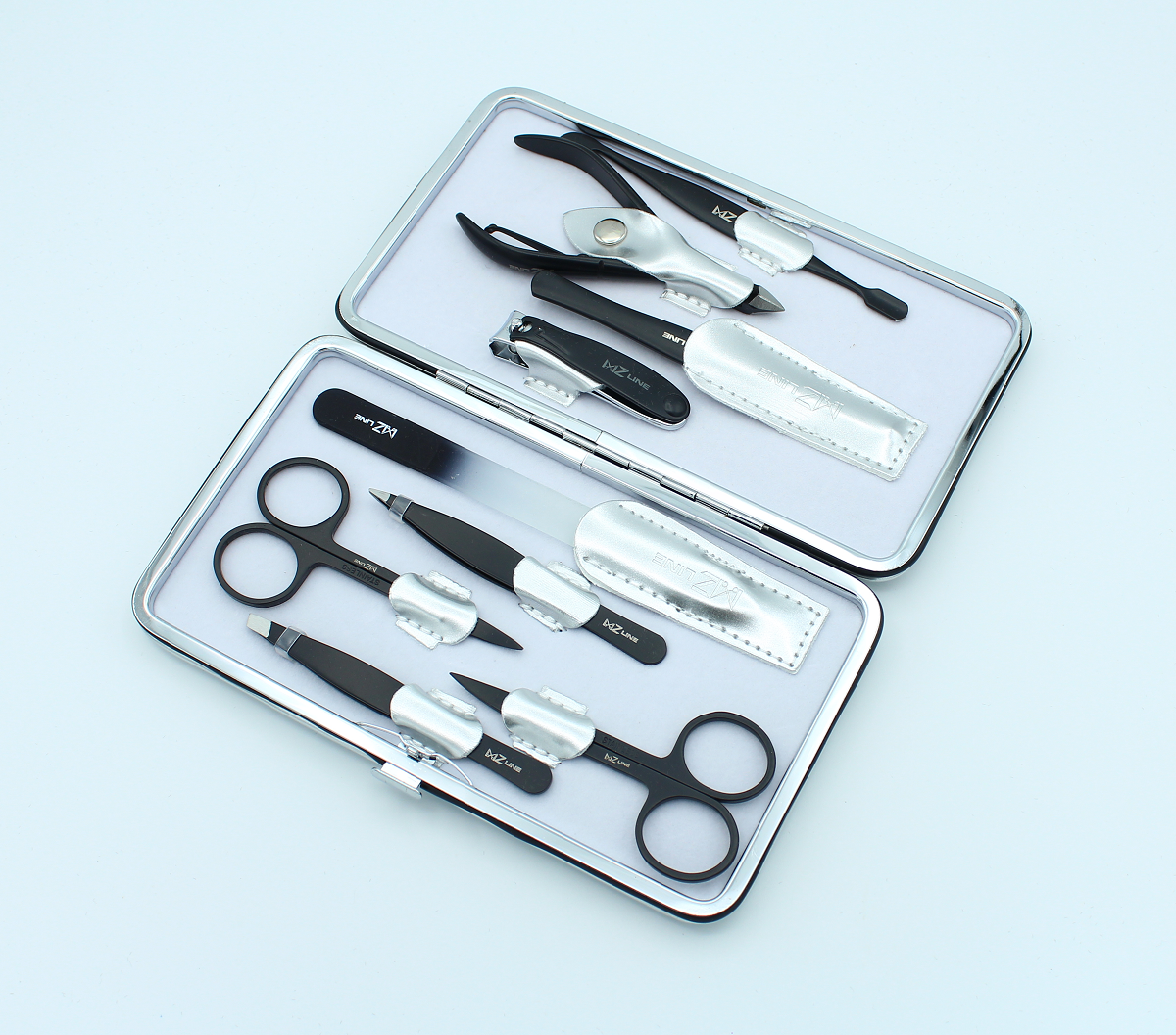 6068 Набор маникюрный Mertz 9 пр.