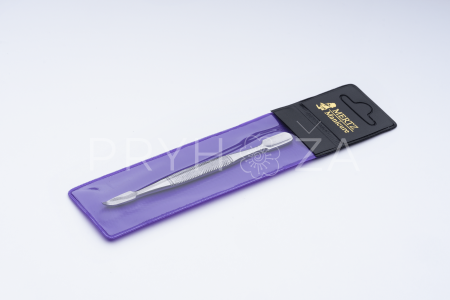 109N Инструмент для маникюра двойной Mertz